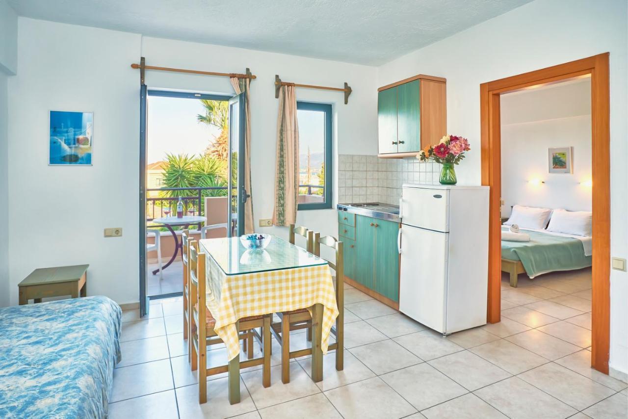 Dionysos Apartments & Studios สตาลิดา ภายนอก รูปภาพ