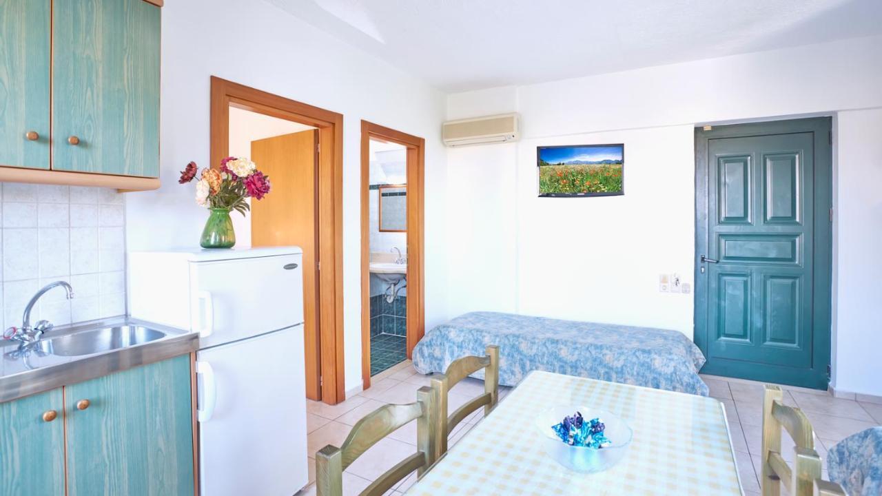 Dionysos Apartments & Studios สตาลิดา ภายนอก รูปภาพ